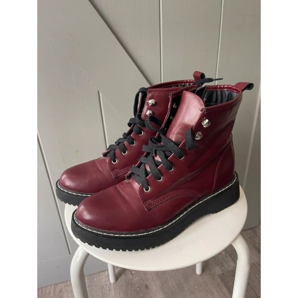 Madden Girl Kurrt Combat Boots Size 7M Burgundy